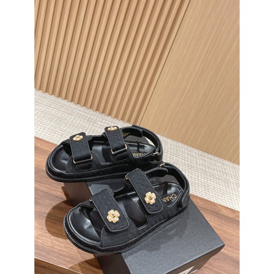 CHANEL Sandals