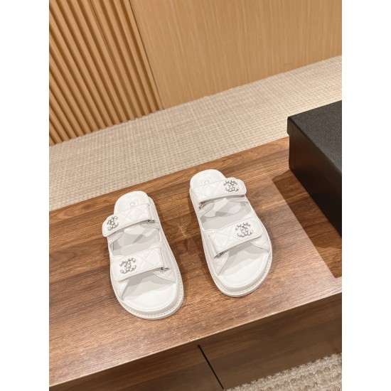 CHANEL Slippers