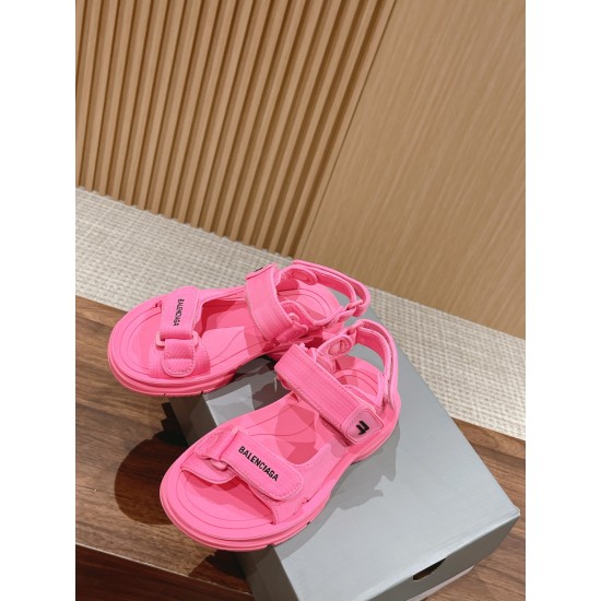  Balenciaga Slippers