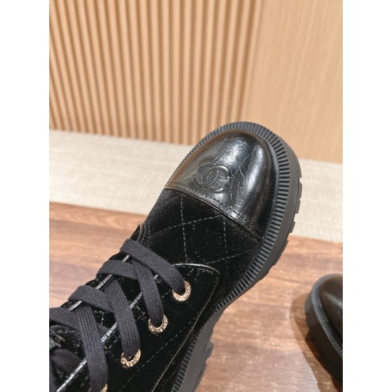 CHANEL Boots