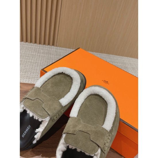 Hermes Iota mule