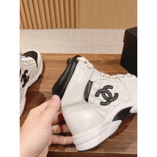 CHANEL Boots