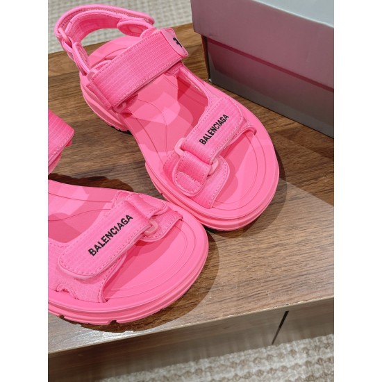  Balenciaga Slippers