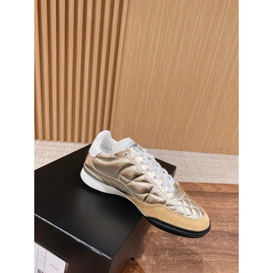 CHANEL Sneakers