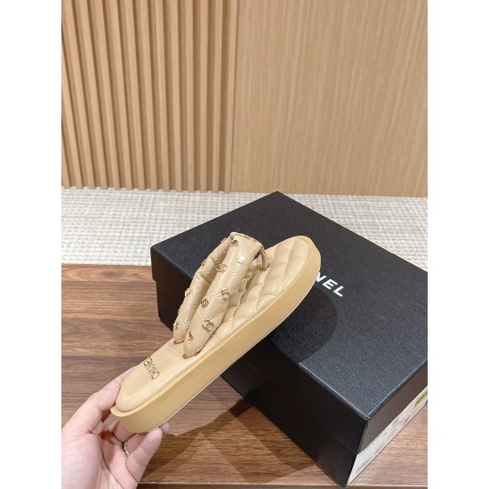 CHANEL Slippers