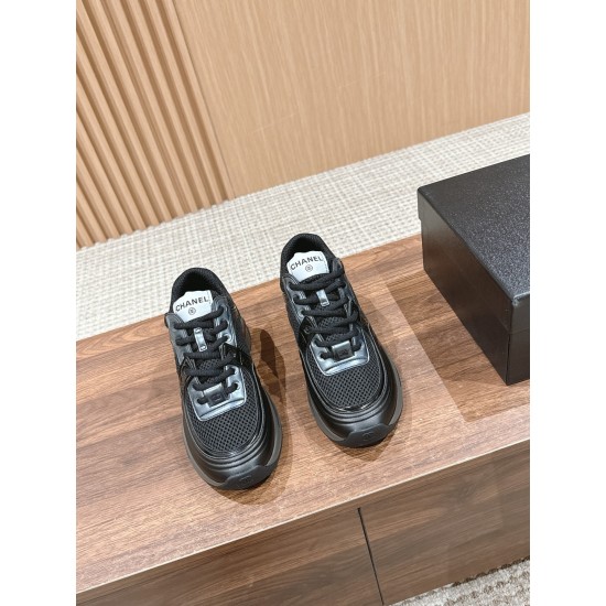 CHANEL Sneakers