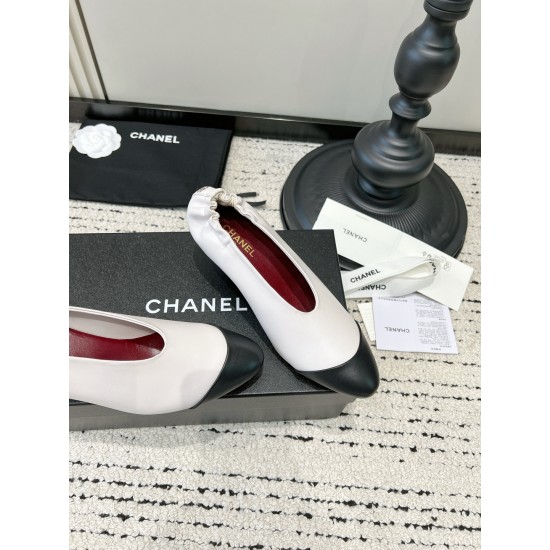 CHANEL Pumps and Slingbacks