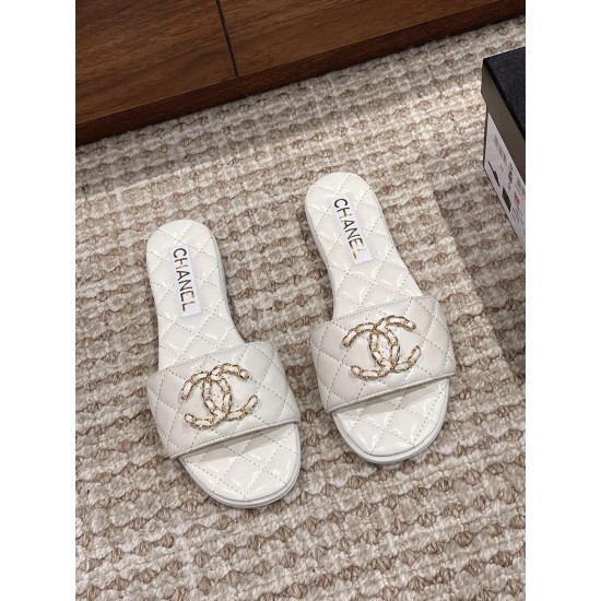 CHANEL Slippers