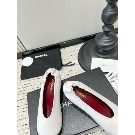 CHANEL Pumps and Slingbacks