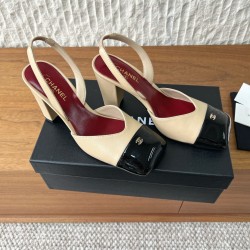 CHANEL Pumps and Slingbacks