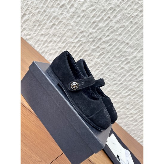 CHANEL Loafers