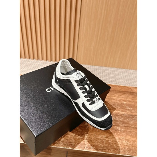 CHANEL Sneakers