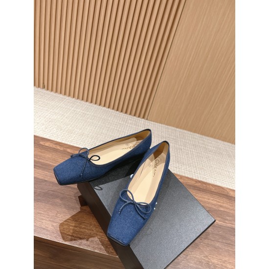 CHANEL Ballerinas