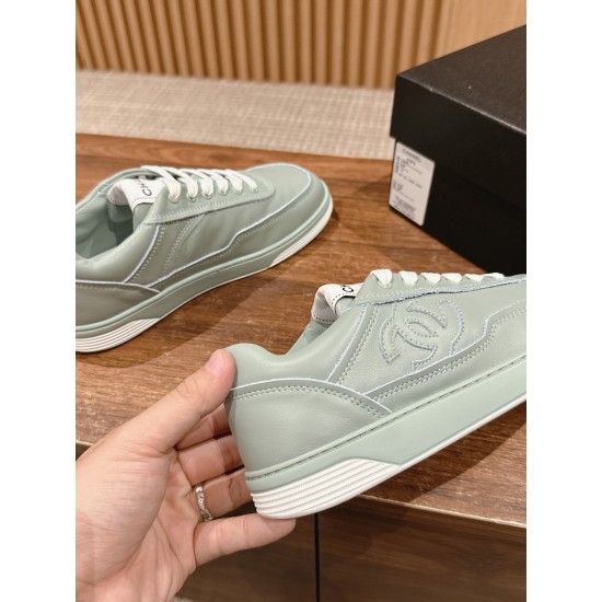 CHANEL Sneakers