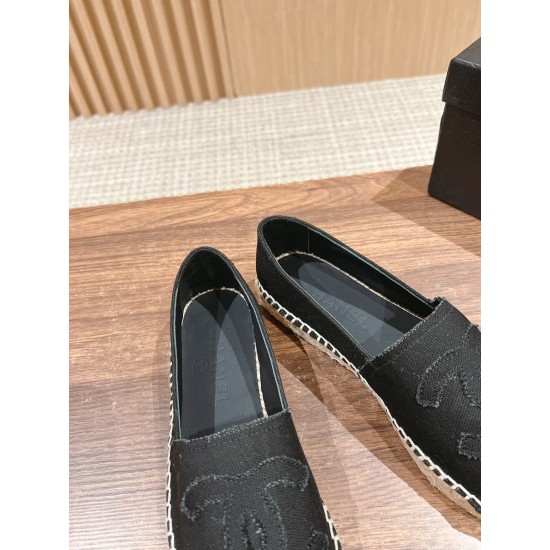 CHANEL Espadrilles