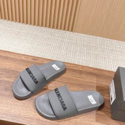  Balenciaga Slippers