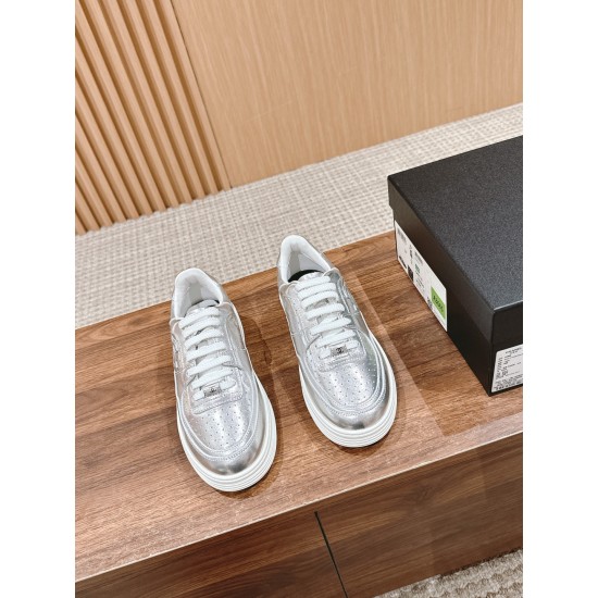 CHANEL Sneakers