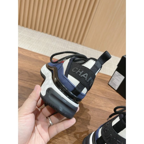 CHANEL Sneakers