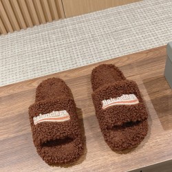  Balenciaga Slippers