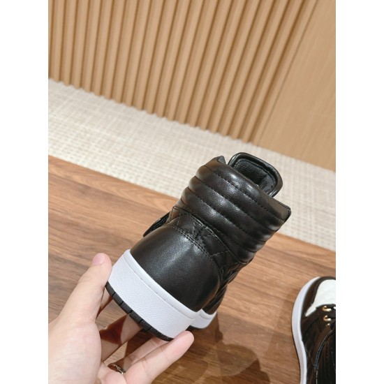 CHANEL Boots