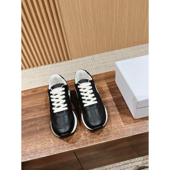 Dior Sneakers