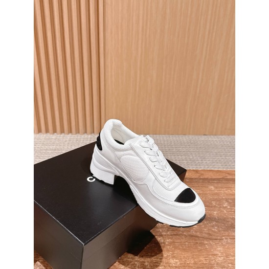 CHANEL Sneakers