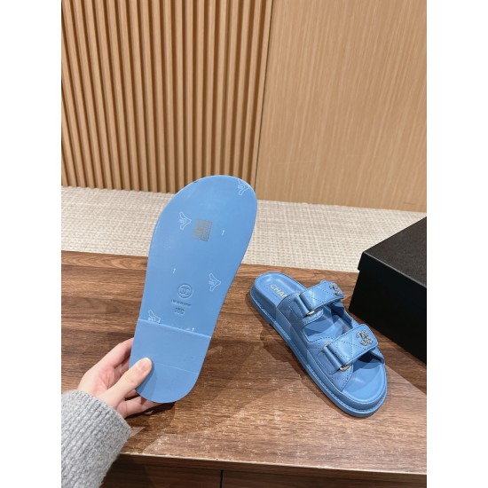 CHANEL Slippers