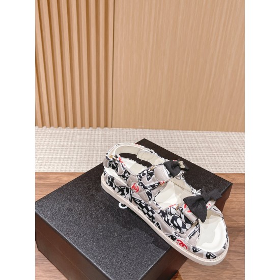 CHANEL Sandals