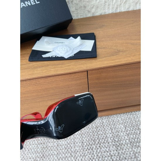 CHANEL Pumps and Slingbacks