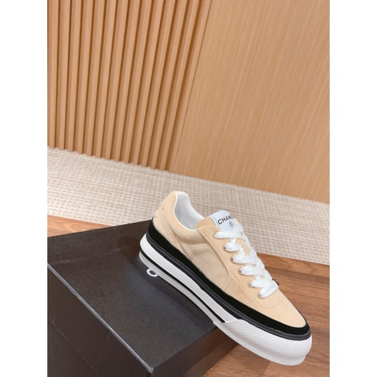 CHANEL Sneakers