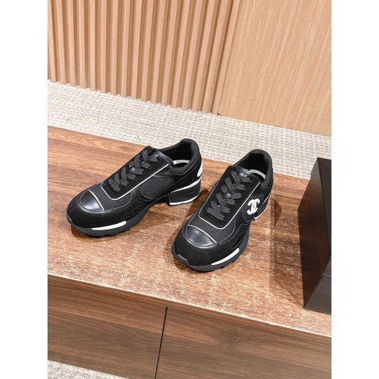CHANEL Sneakers