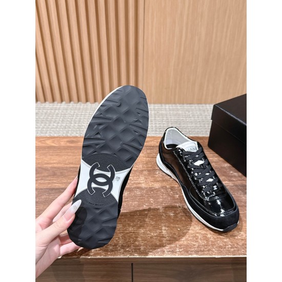 CHANEL Sneakers