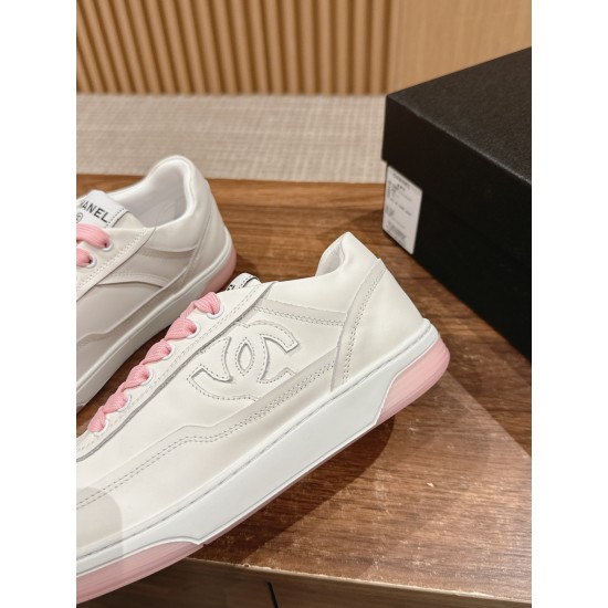 CHANEL Sneakers