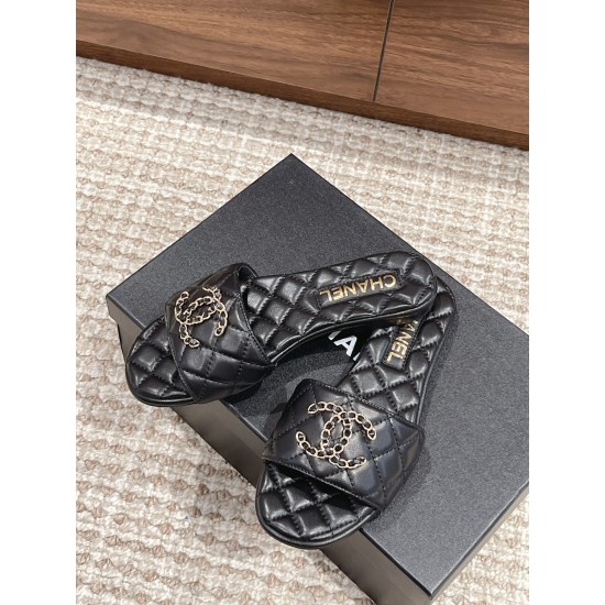 CHANEL Slippers