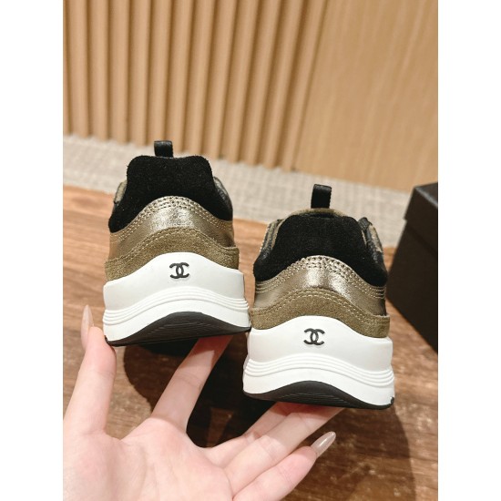 CHANEL Sneakers
