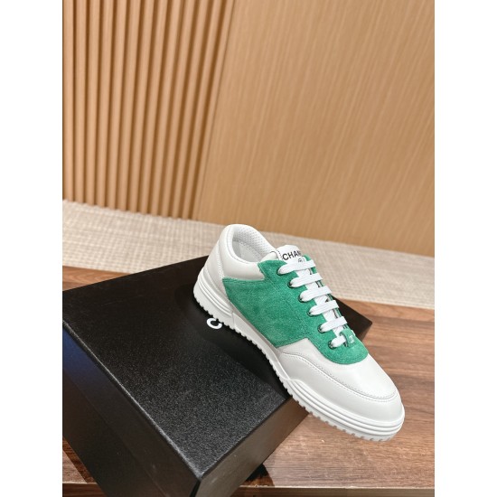 CHANEL Sneakers