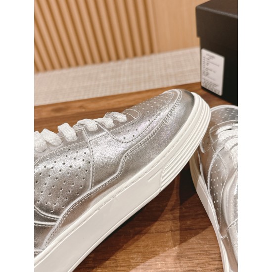 CHANEL Sneakers