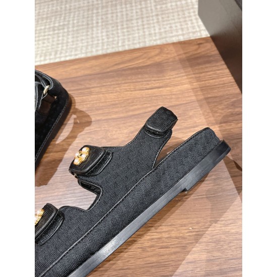 CHANEL Sandals