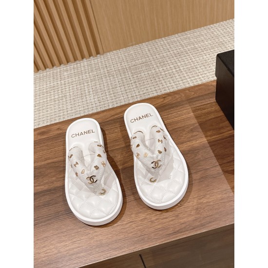 CHANEL Slippers