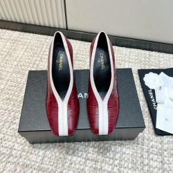 CHANEL Pumps and Slingbacks