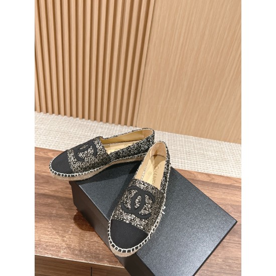 CHANEL Espadrilles