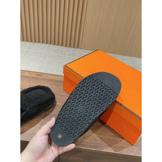 Hermes Iota mule