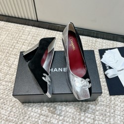 CHANEL Pumps and Slingbacks