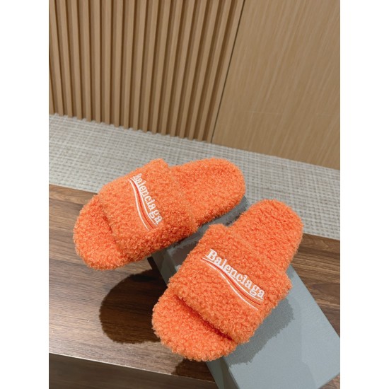 Balenciaga Slippers