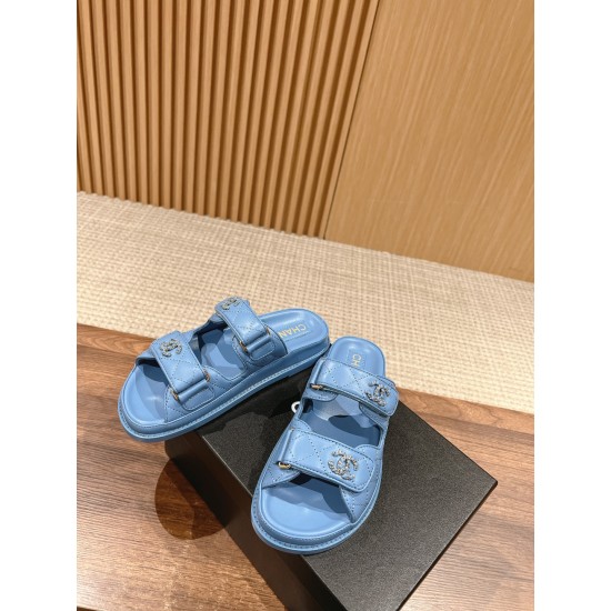 CHANEL Slippers