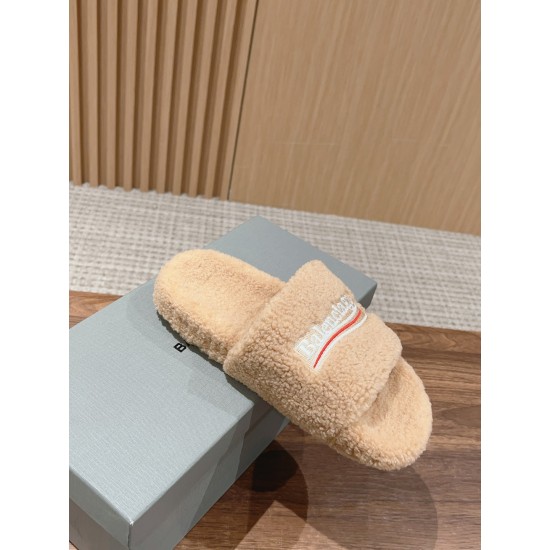  Balenciaga Slippers
