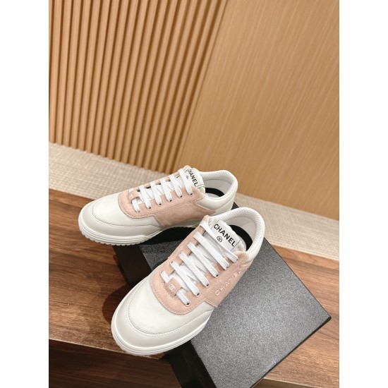 CHANEL Sneakers
