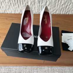 CHANEL Pumps and Slingbacks
