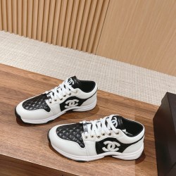 CHANEL Sneakers