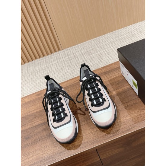 CHANEL Sneakers